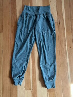 Athleta Salutation Jogger Spacedye Grey